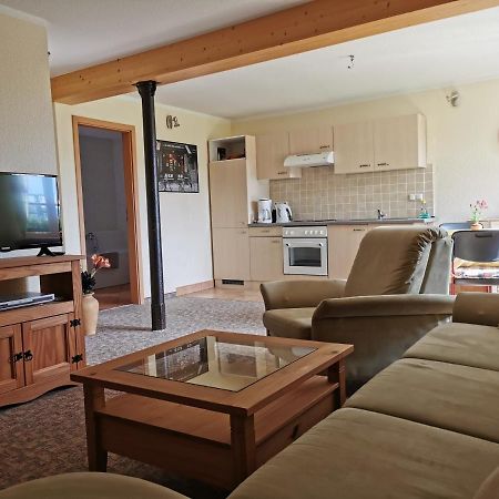 Ferienwohnung "Am Saalehaken" Gossitz Buitenkant foto