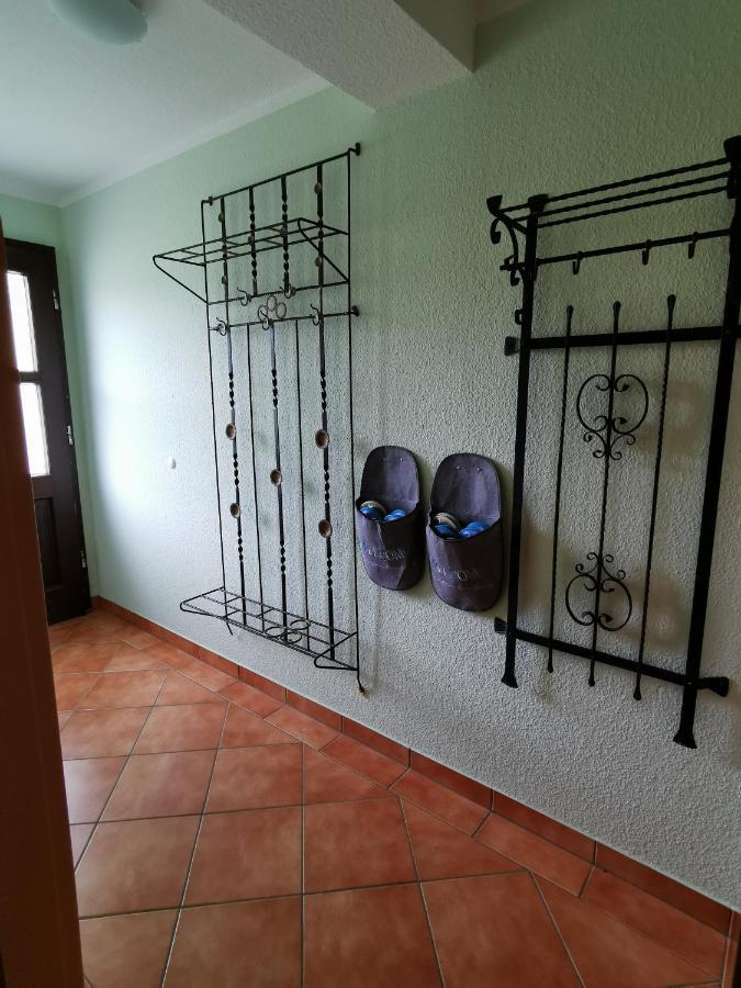 Ferienwohnung "Am Saalehaken" Gossitz Buitenkant foto